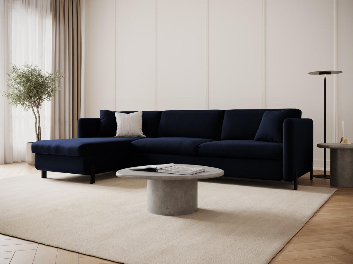 Gloria Velour links Ecksofa mit Schlaffunktion und Stauraum 4 Sitzer in Royal Blue-Salvador präsentiert im Onlineshop von KAQTU Design AG. Bettsofa links ist von Micadoni