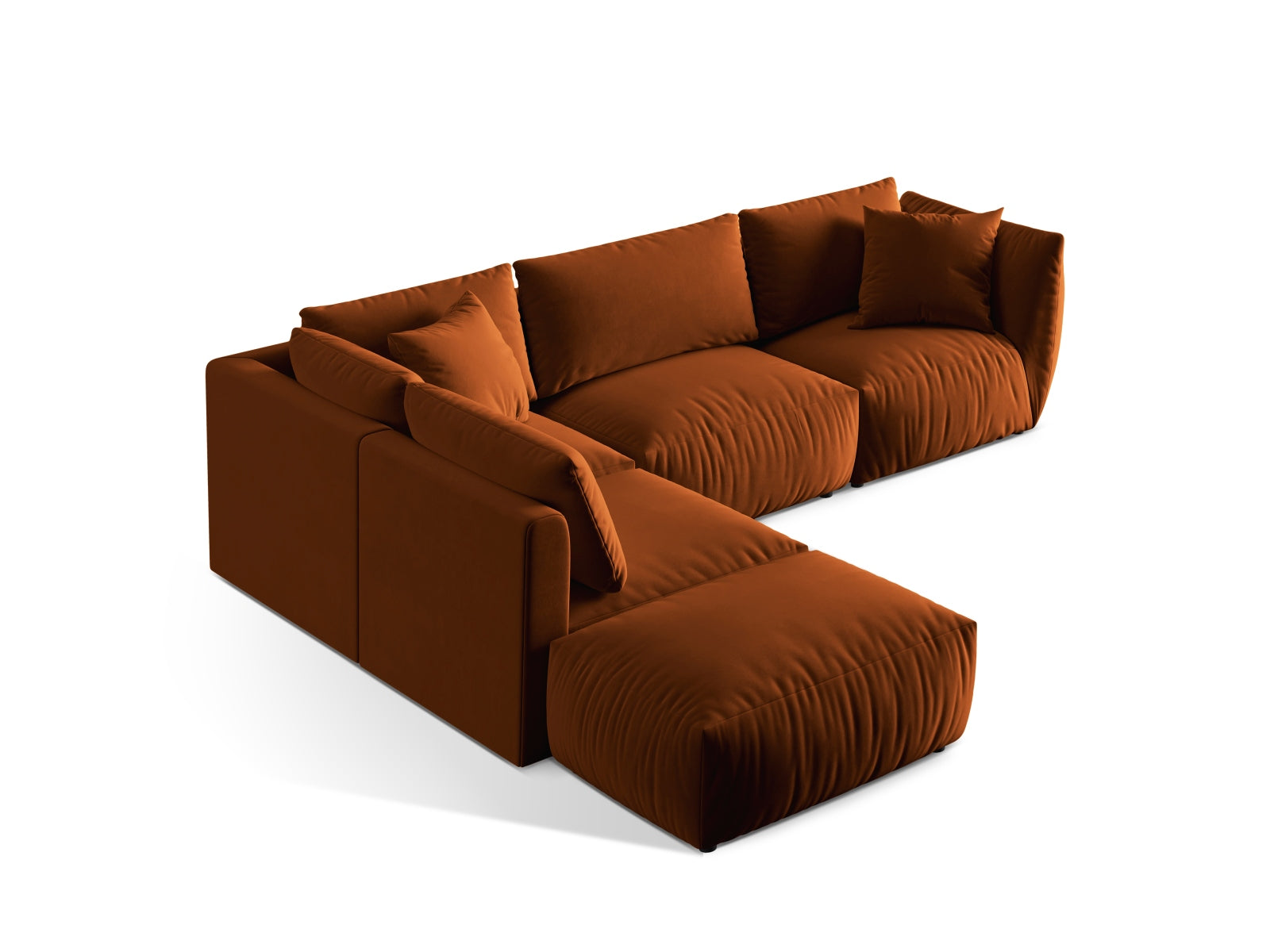 Modulares Chris Velour Ecksofa links in warmem Terracotta, bietet modernen Komfort und stilvolle Akzente für jedes Wohnzimmer.