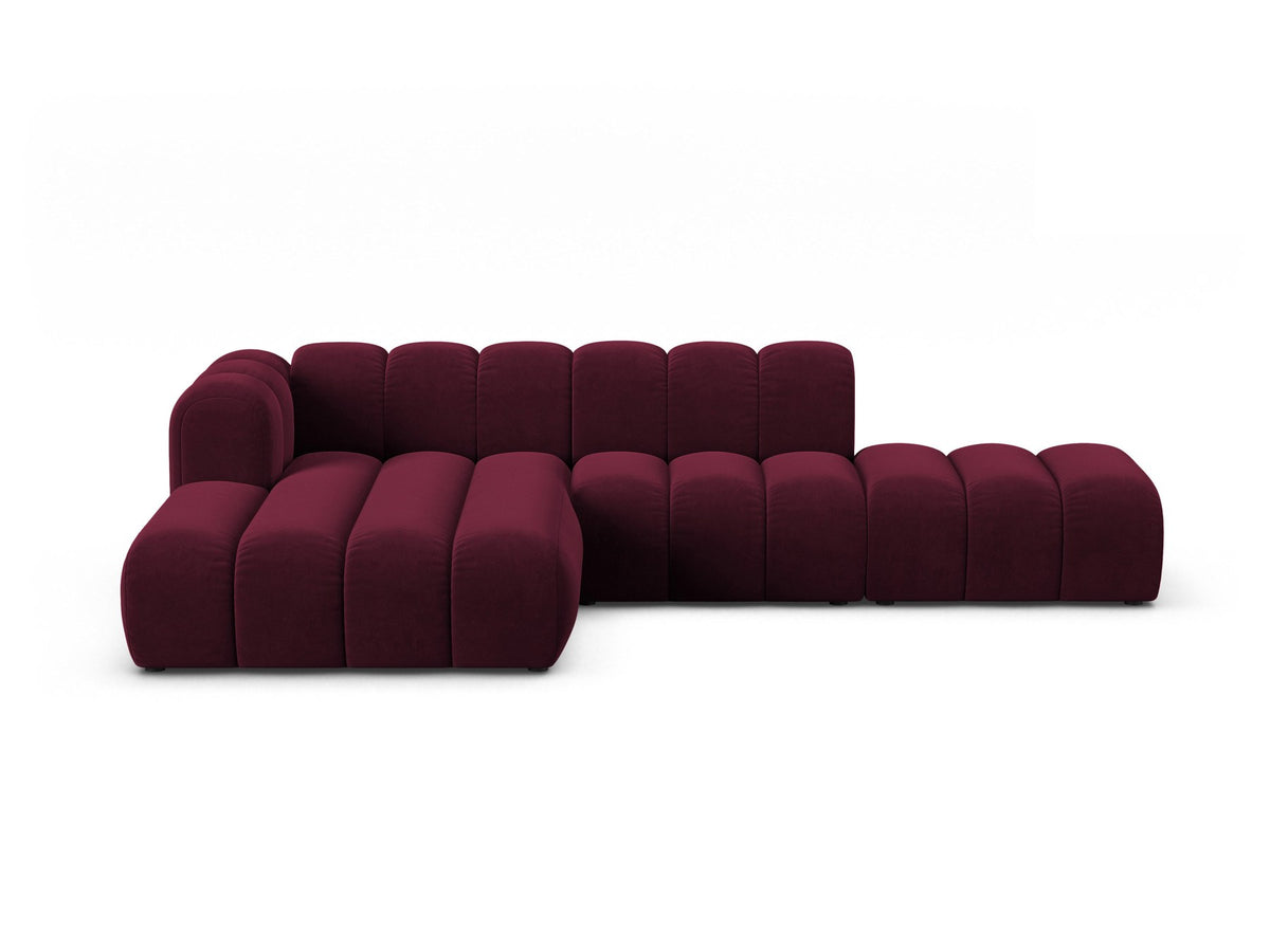 Lupine Linkes Ecksofa von Micadoni in Leichtes Beige, L-Form mit Venus Samtstoff-Bezug und schwarzen Kunststoffbeinen, Frontansicht.