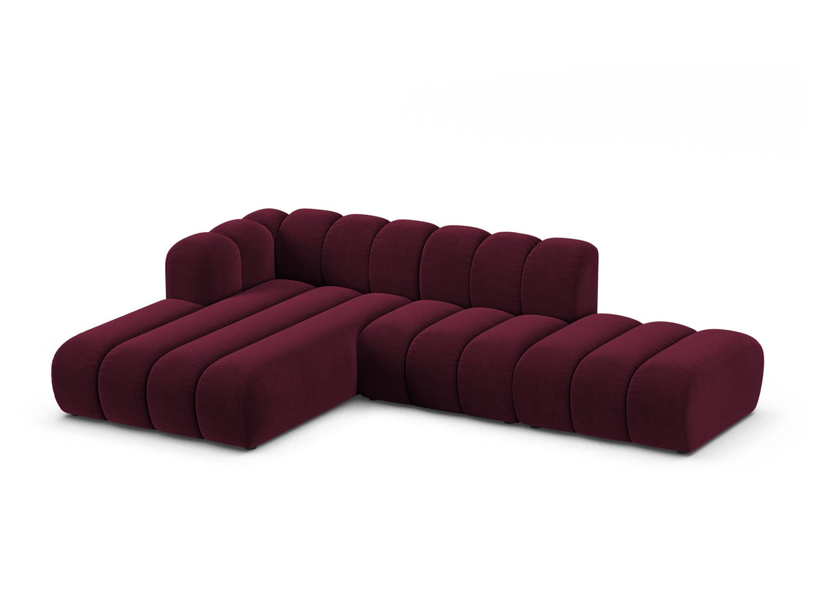 Lupine Linkes Ecksofa von Micadoni in Leichtes Beige, L-Form mit Venus Samtstoff-Bezug und schwarzen Kunststoffbeinen, Frontansicht.
