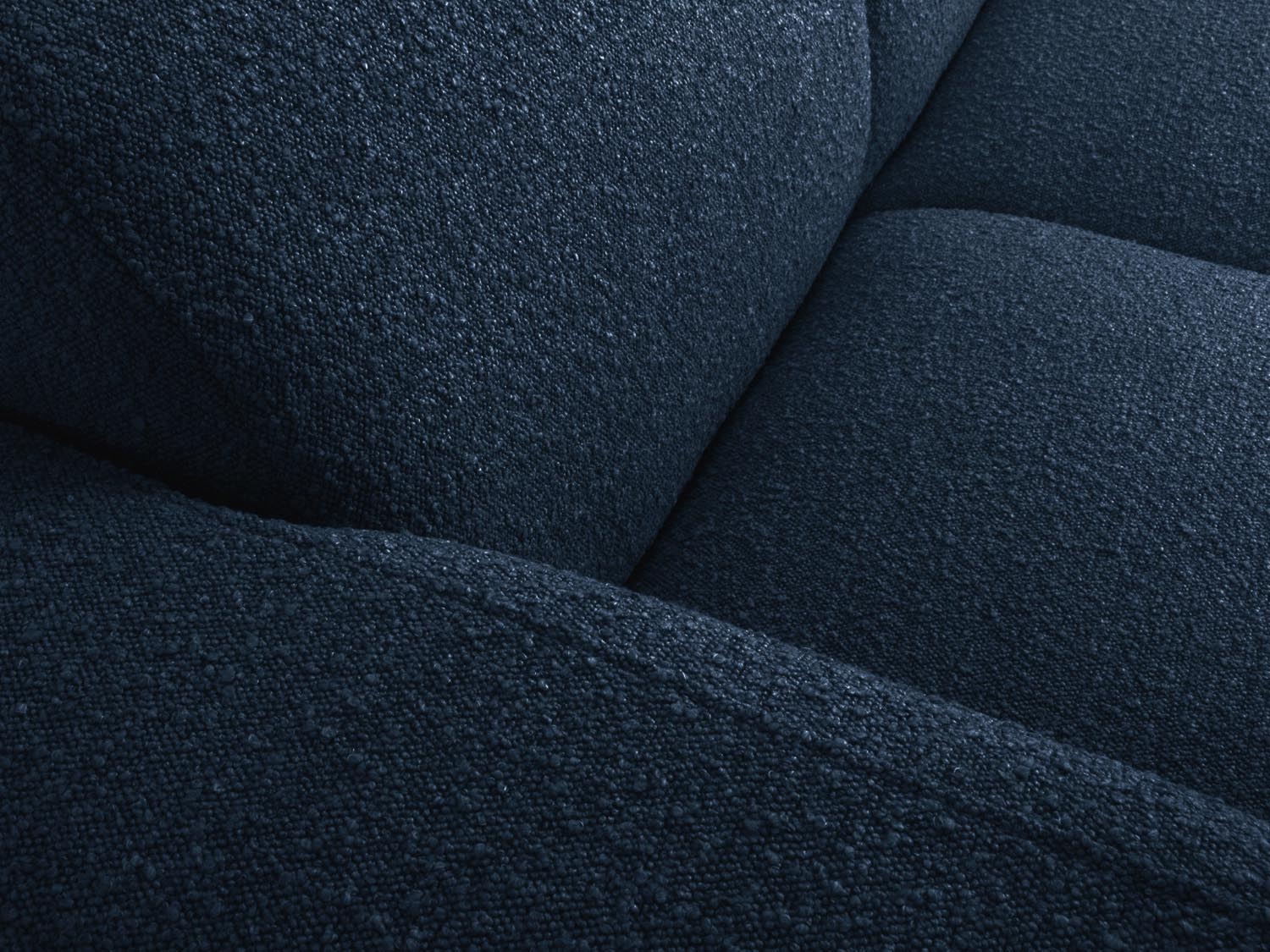 Entdecken Sie das stilvolle Molino Boucle Ecksofa links 4 Sitzer von Micadoni – ideal für gesellige Abende und modernes Wohnen.