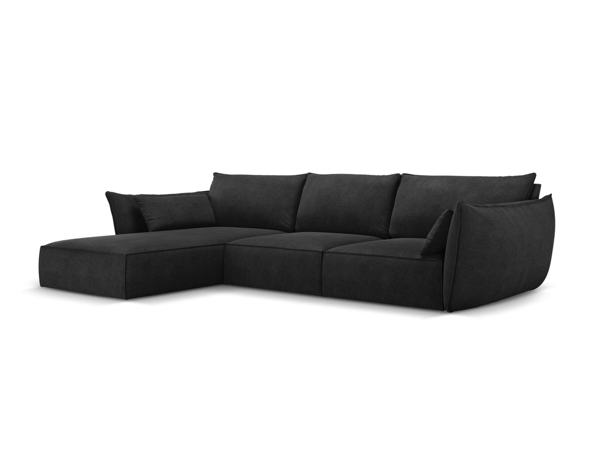 Kaelle Ecksofa links 4 Sitzer in Black-Over The Horizon präsentiert im Onlineshop von KAQTU Design AG. L-Sofa links ist von Micadoni