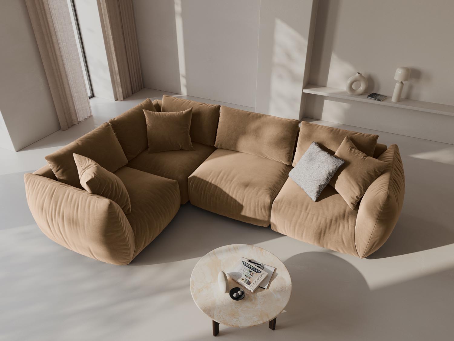 Elegantes Chris Velour Ecksofa in Sand-Casino, ideal für stilvolle Wohnräume. Komfortables 4-Sitzer Design von Micadoni.