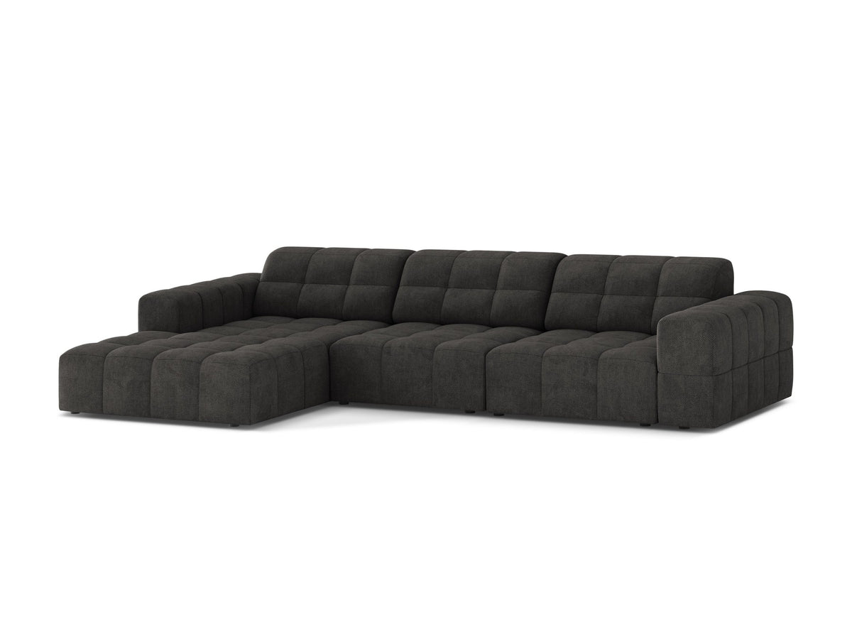 Linksseitiges L-Sofa Jennifer von Micadoni in leichtem Beige, Bluvel-Stoff, mit schwarzen Kunststoffbeinen und niedriger Rückenlehne.