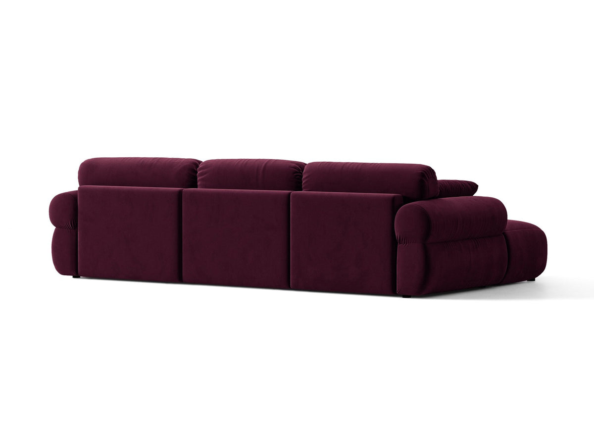 Beiges L-Sofa links Ophelia von Micadoni mit Liberty-Stoffbezug, niedriger Silhouette, schwarzen Kunststoffbeinen und tiefer Sitzfläche.