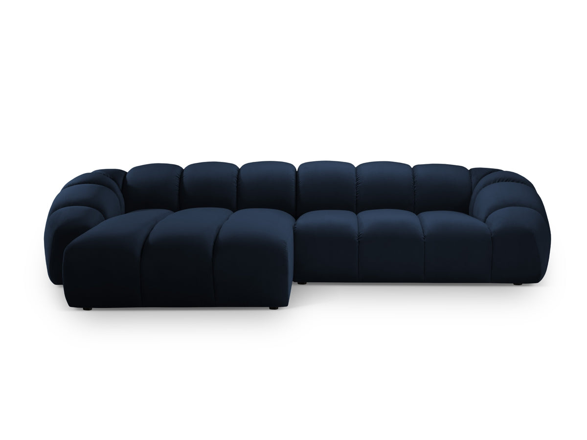 Diana Velour links Ecksofa 4 Sitzer in Royal Blue-Salvador präsentiert im Onlineshop von KAQTU Design AG. L-Sofa links ist von Micadoni
