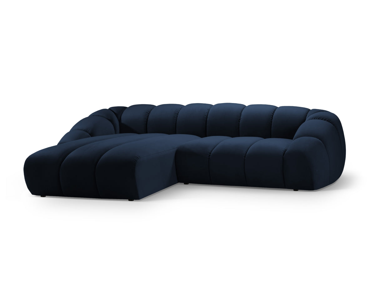 Diana Velour links Ecksofa 4 Sitzer in Royal Blue-Salvador präsentiert im Onlineshop von KAQTU Design AG. L-Sofa links ist von Micadoni