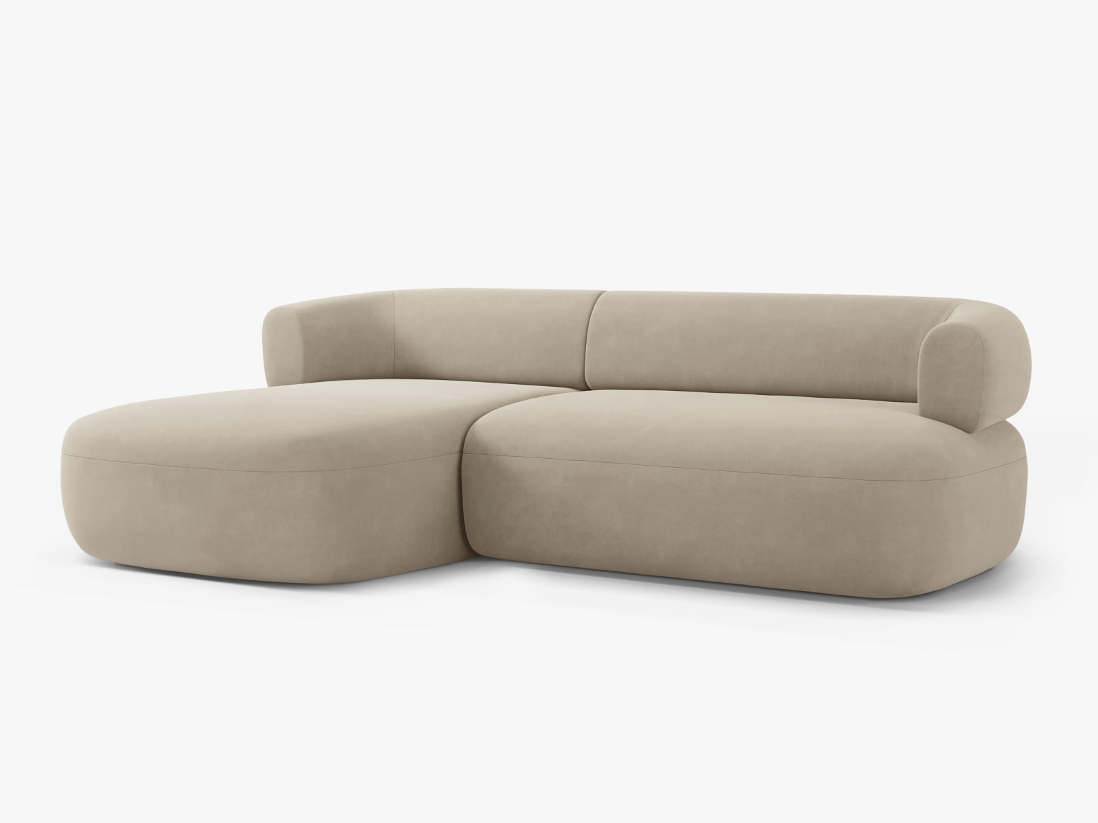 Beige Jenny Velour Ecksofa links, 5 Sitzer von Micadoni, perfektes L-Sofa für stilvolle Wohnräume, vereint Komfort und modernes Design.