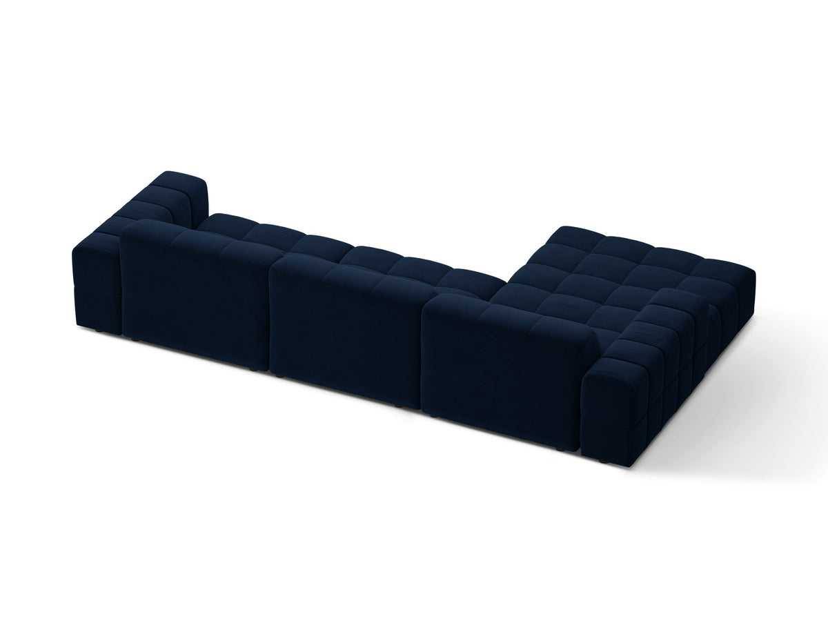 Linksseitiges L-Sofa Jennifer von Micadoni in leichtem Beige, Bluvel-Stoff, mit schwarzen Kunststoffbeinen und niedriger Rückenlehne.