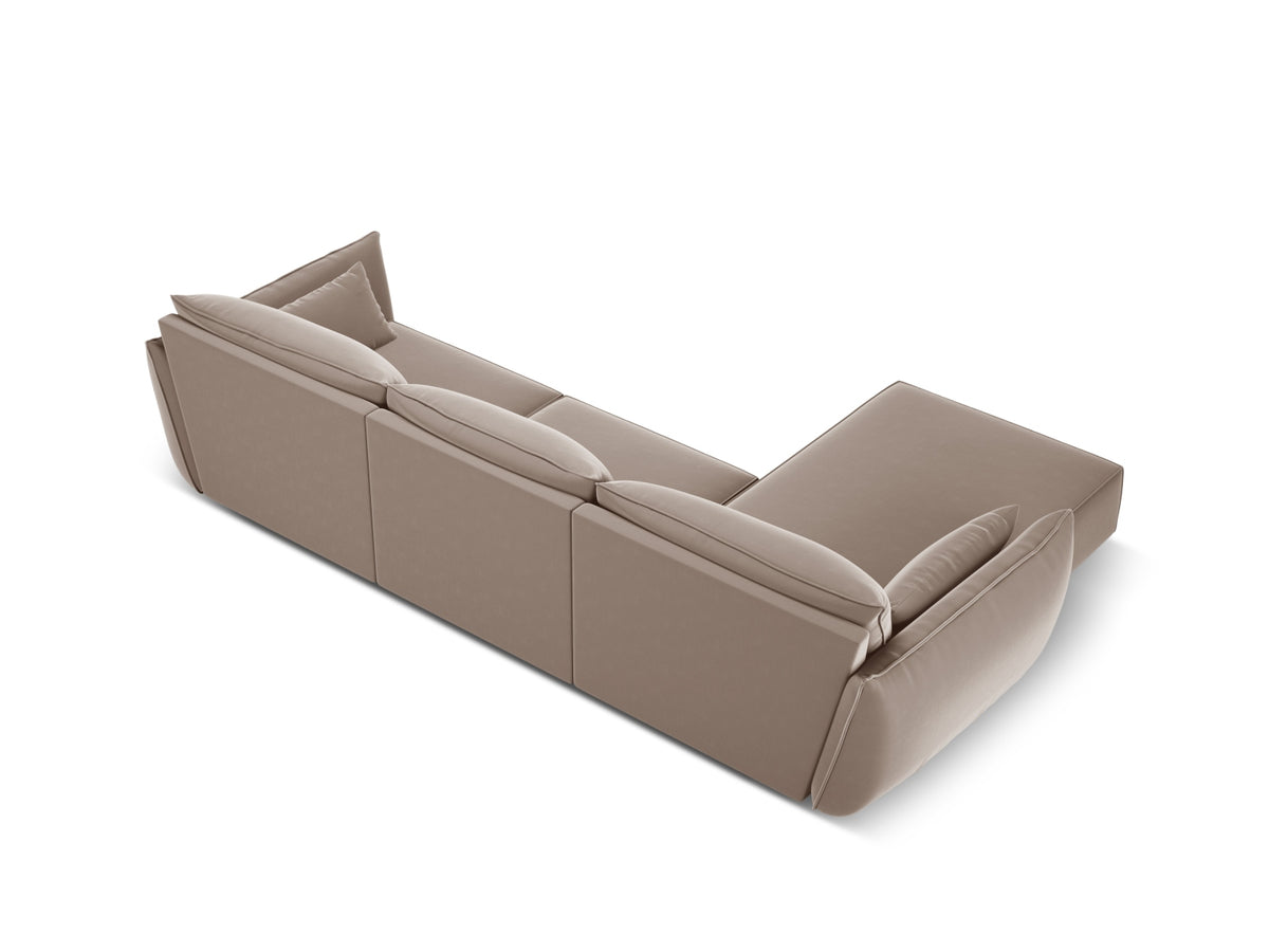 Kaelle Velour Ecksofa links 4 Sitzer in Cappuccino-Bluvel präsentiert im Onlineshop von KAQTU Design AG. L-Sofa links ist von Micadoni