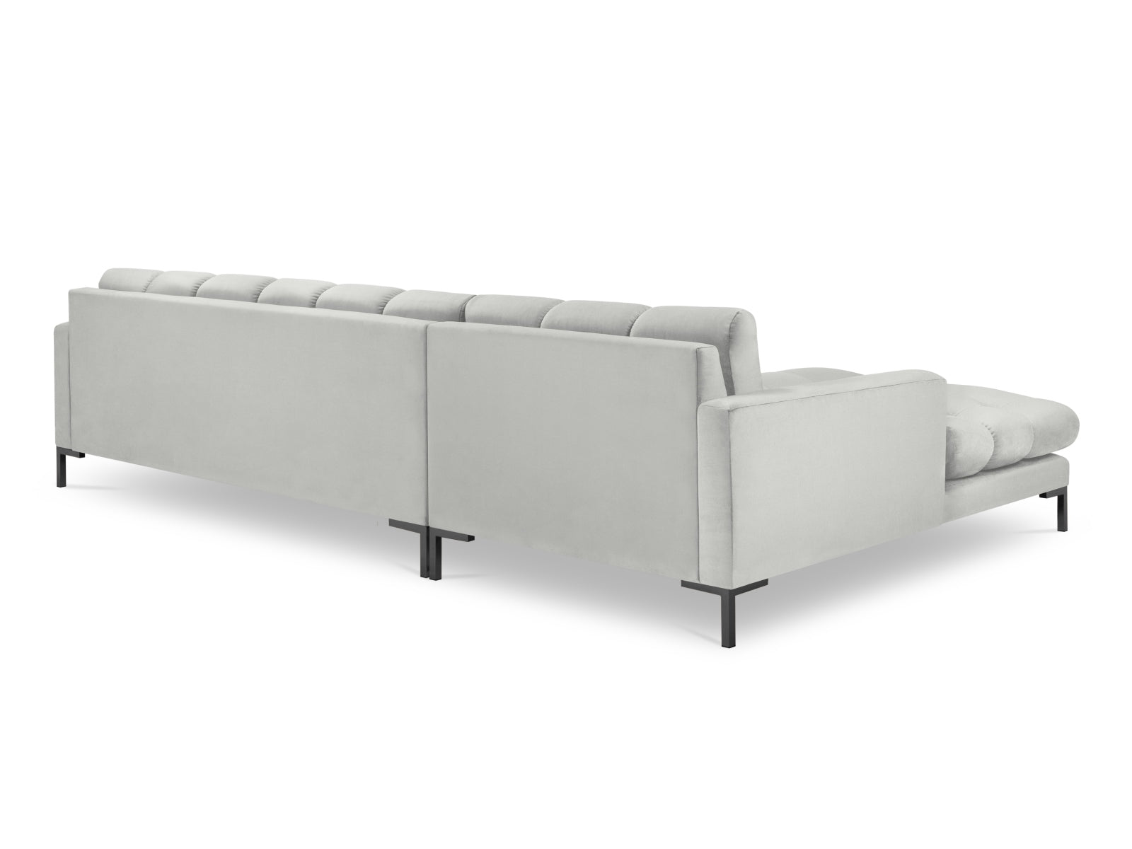 Entdecken Sie das Mamaia Velour Ecksofa links von Micadoni – ein stilvolles 5-Sitzer Sofa, das Komfort und Eleganz in Ihr Wohnzimmer bringt.