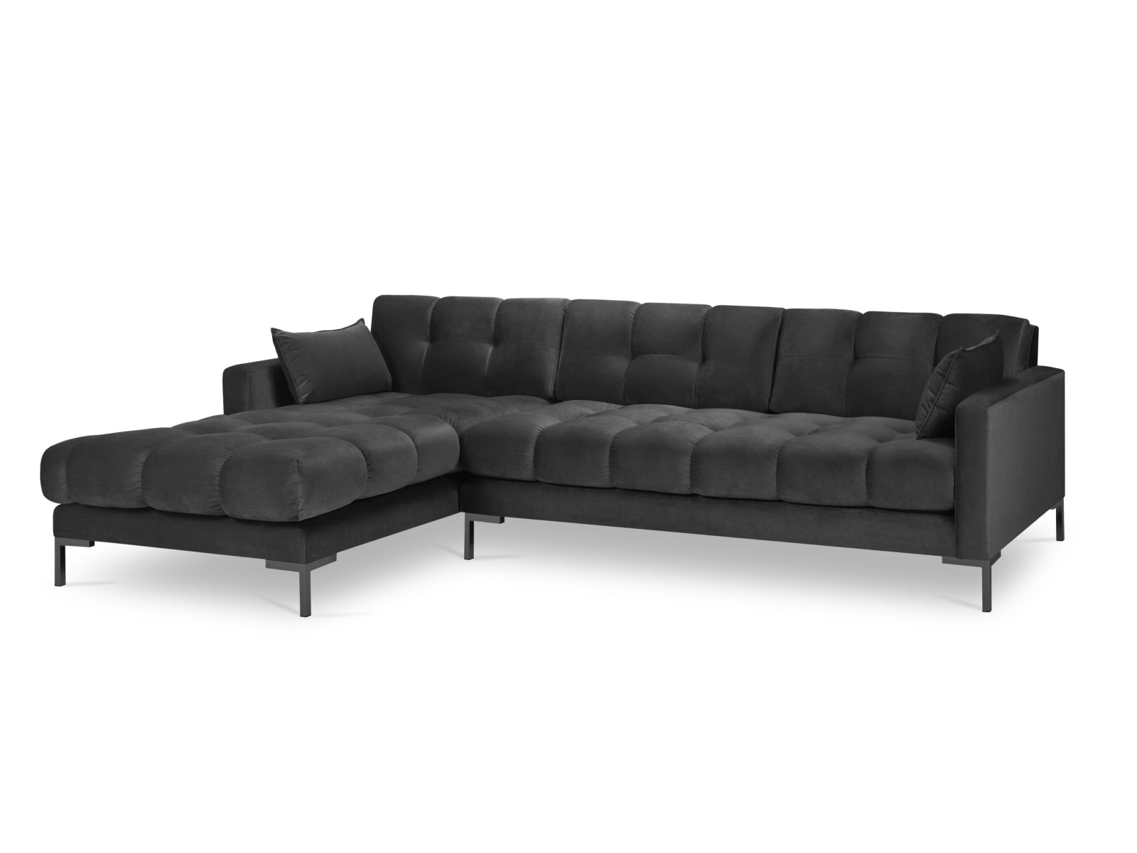Erleben Sie das Mamaia Velour Ecksofa links von Micadoni – ein elegantes 5-Sitzer Sofa, das stilvollen Komfort und Funktionalität für Ihr Zuhause bietet.