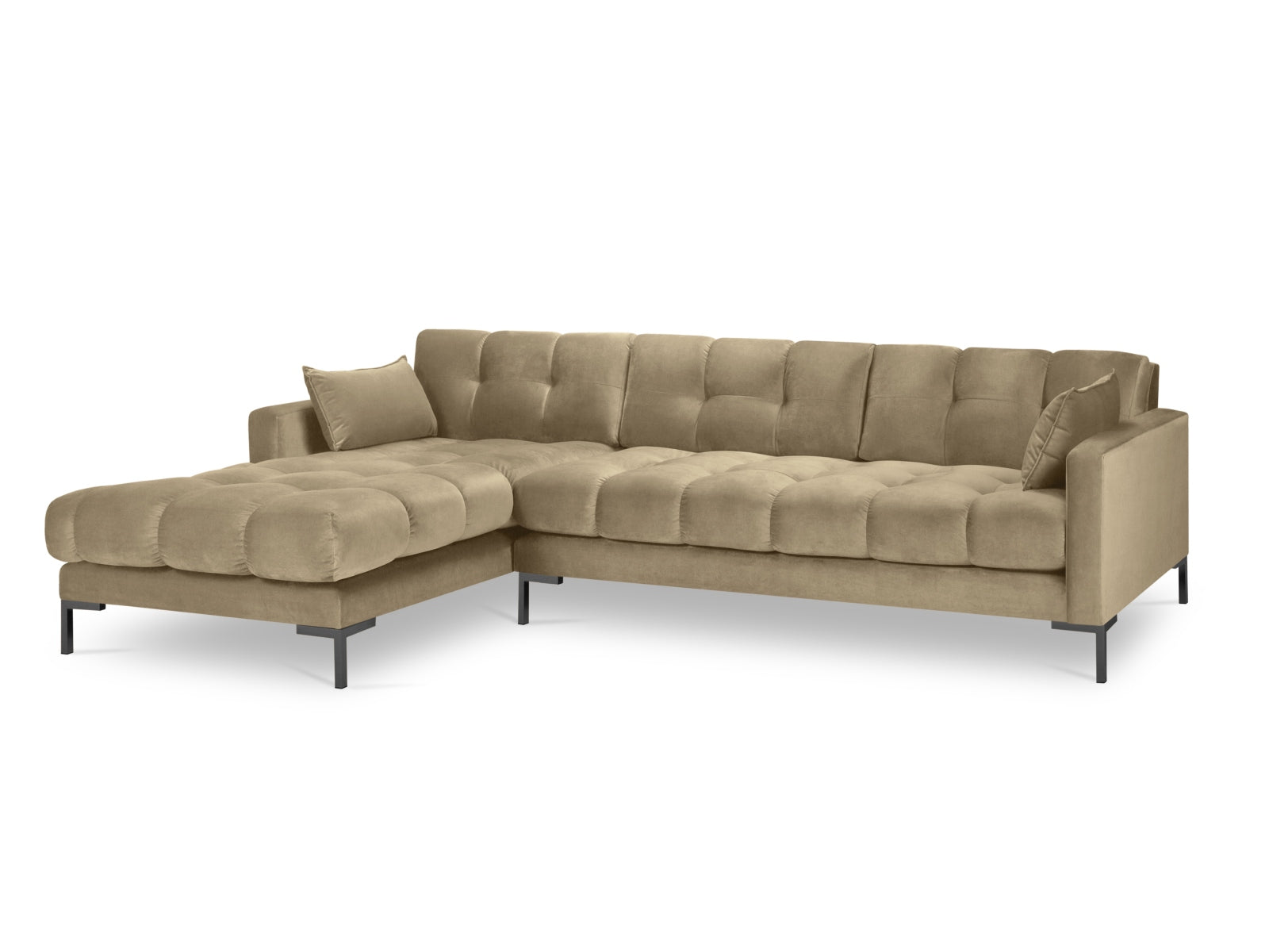 Erleben Sie das Mamaia Velour Ecksofa links von Micadoni – ein elegantes 5-Sitzer Sofa, das stilvollen Komfort und Funktionalität für Ihr Zuhause bietet.