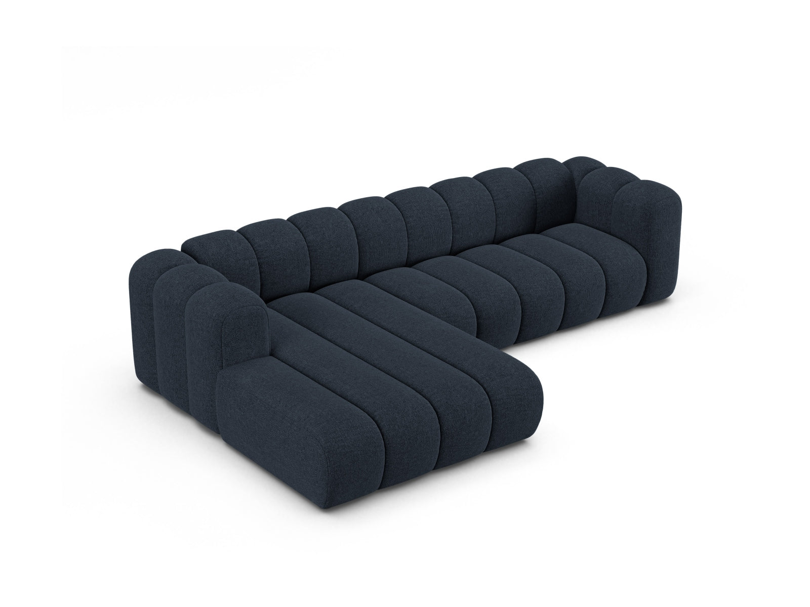 Entdecken Sie das Lupine 4-Sitzer Ecksofa links von Micadoni – elegantes Design, hervorragender Sitzkomfort und vielseitige Anpassungsmöglichkeiten für Ihr Wohnzimmer.