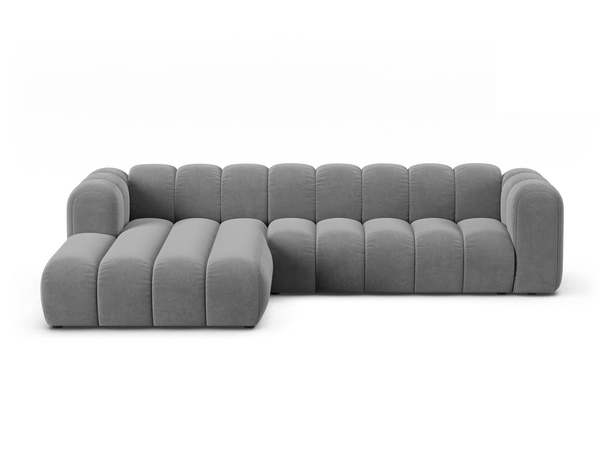 Lupines Ecksofa links von Micadoni in Beige mit Venus-Samtstoff, schwarzen Kunststoffbeinen und L-förmigem Design, Masse 290x177x70cm.