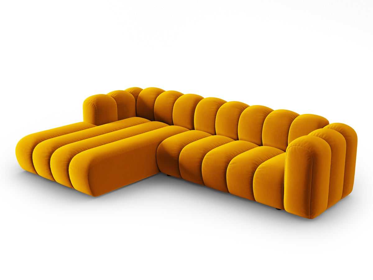 Lupine Velour modulares Ecksofa links 4 Sitzer in Yellow-Salvador präsentiert im Onlineshop von KAQTU Design AG. L-Sofa links ist von Micadoni