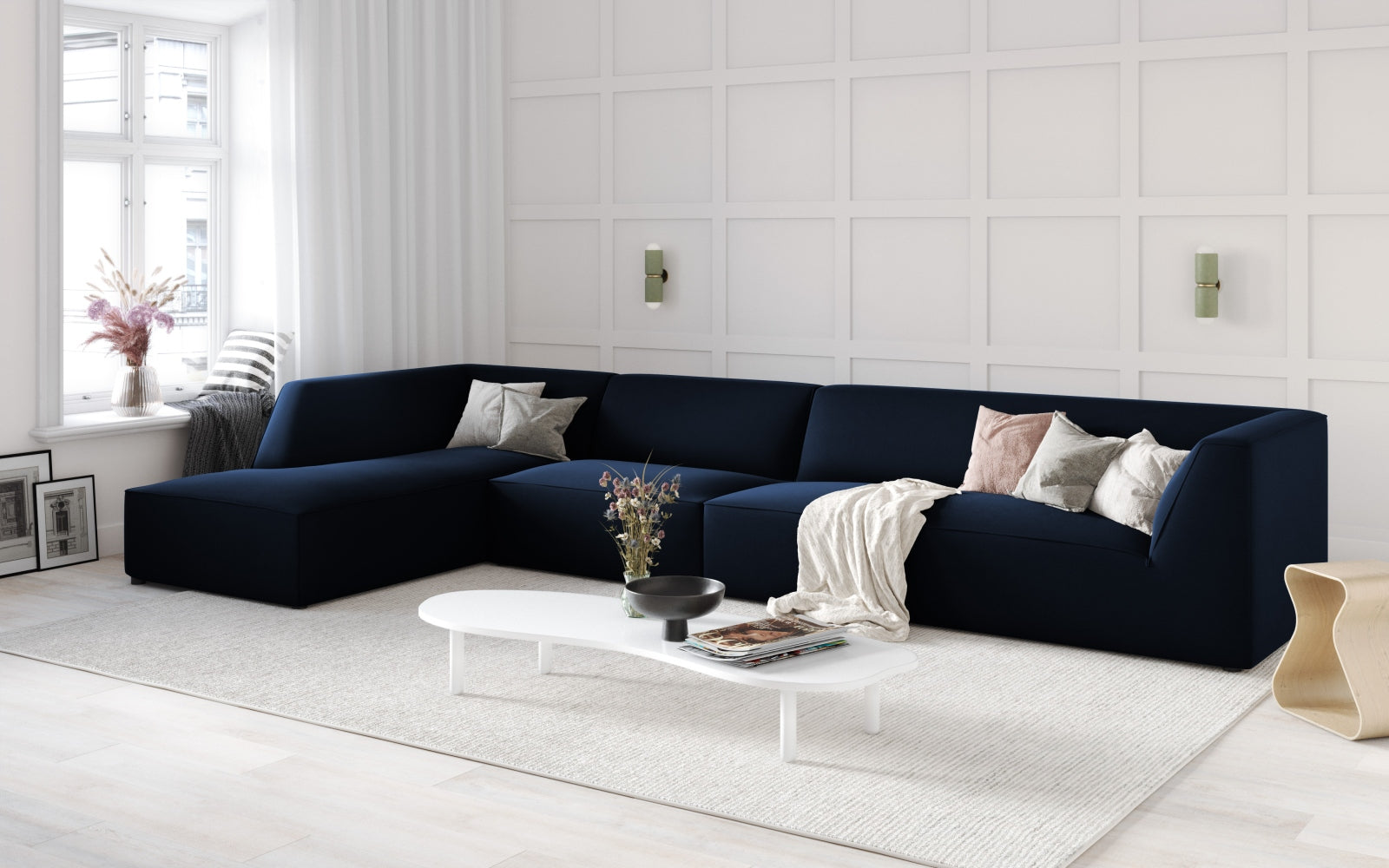 Elegantes Ruby Velour Ecksofa in luxuriösem Rot, ideal für stilvolle Wohnräume. Modulares Design für individuelle Anpassung und Komfort.