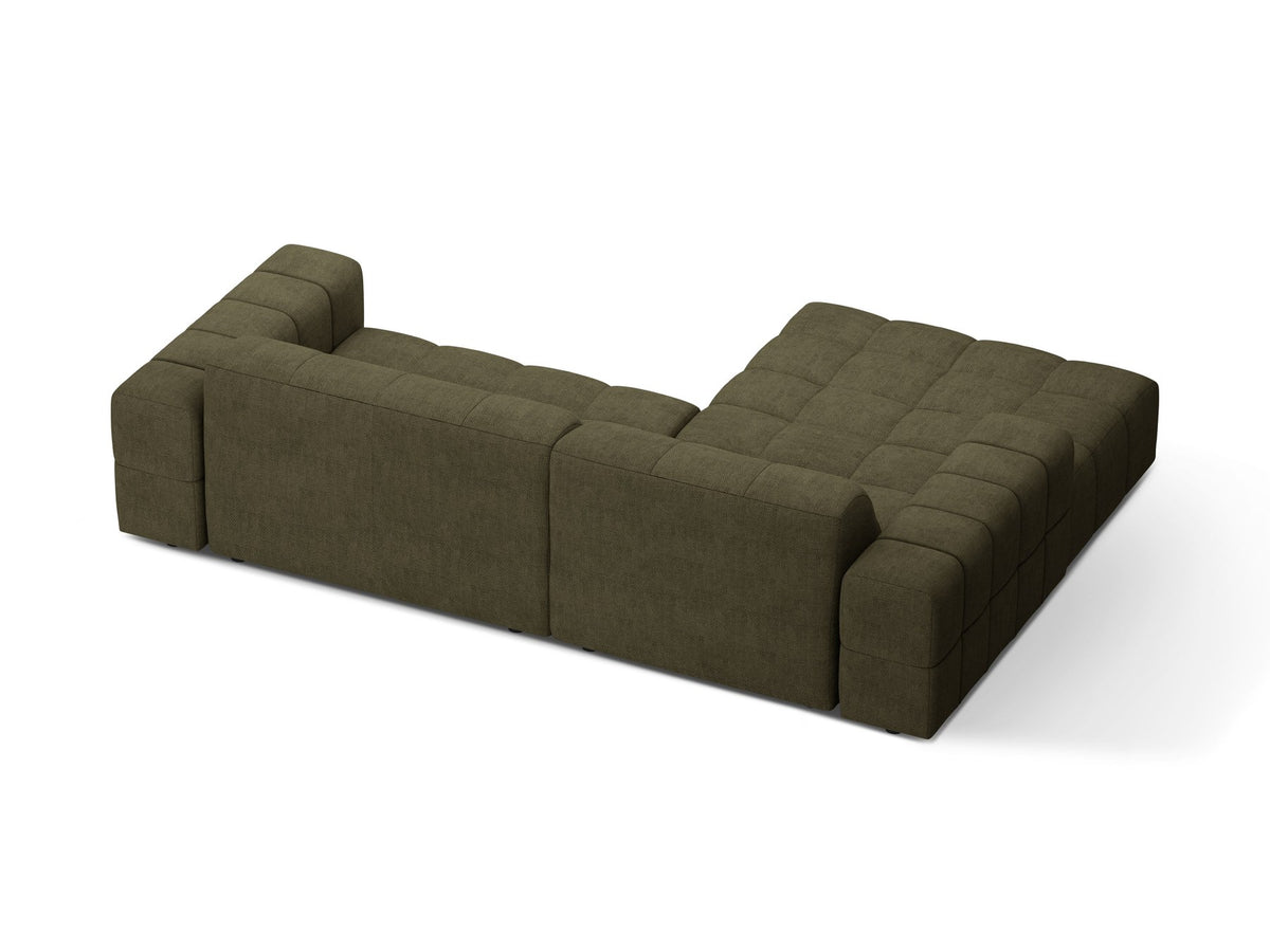 Jennifer Linkes Ecksofa von Micadoni in leichtem Beige, L-Form, Eden Chenille-Stoff, schwarze Kunststoffbeine, Rückenlehne mit Wattierung.