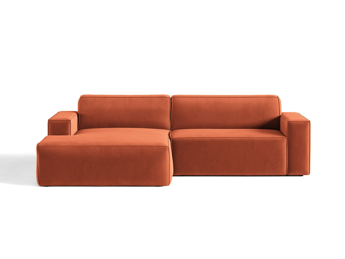 Modulares Ecksofa links Jodie von Micadoni in leichtem Beige mit Venus Samtstoffbezug und schwarzen Polypropylen-Beinen, 6-Sitzer Ausführung.