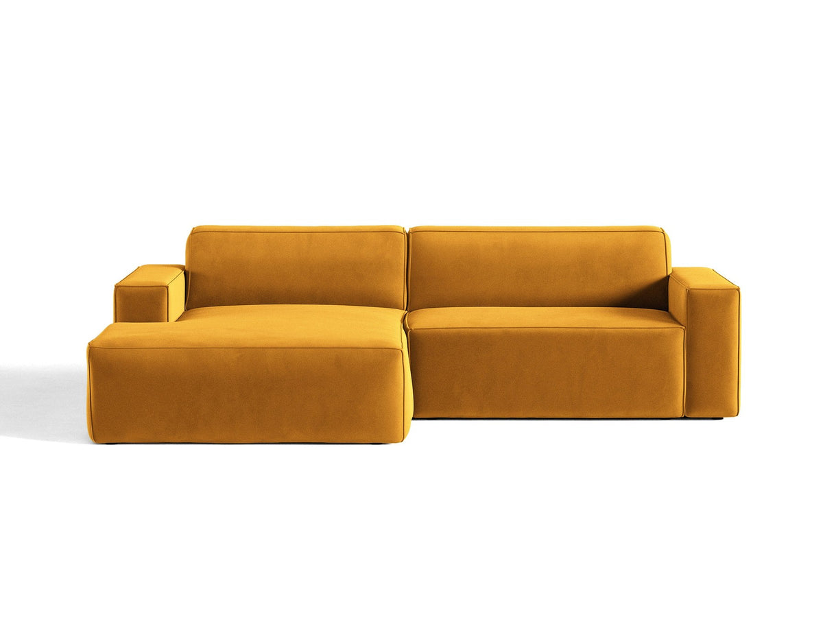 Modulares Ecksofa links Jodie von Micadoni in leichtem Beige mit Venus Samtstoffbezug und schwarzen Polypropylen-Beinen, 6-Sitzer Ausführung.