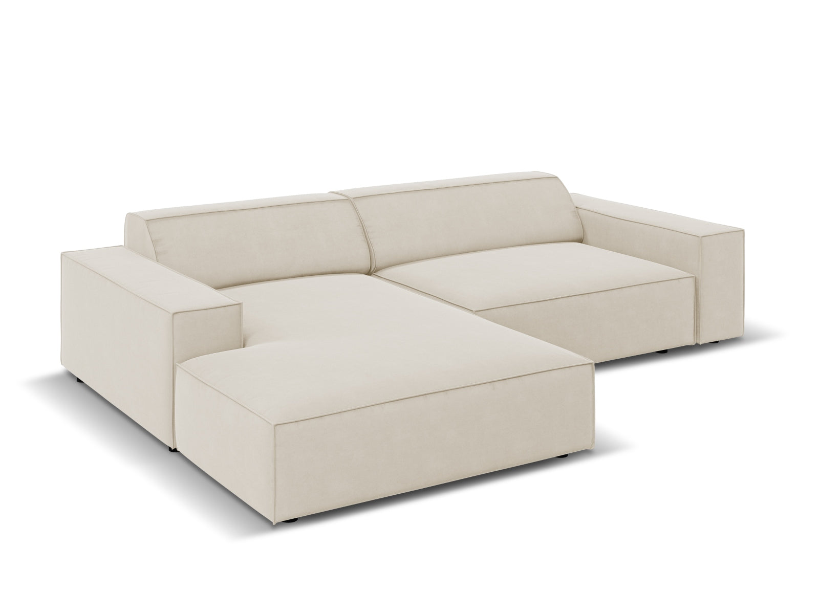 Erleben Sie das Jodie Velour Ecksofa links 3-Sitzer von Micadoni – ein elegantes, anpassbares Sofa, das Komfort und Stil in Ihr Wohnzimmer bringt.