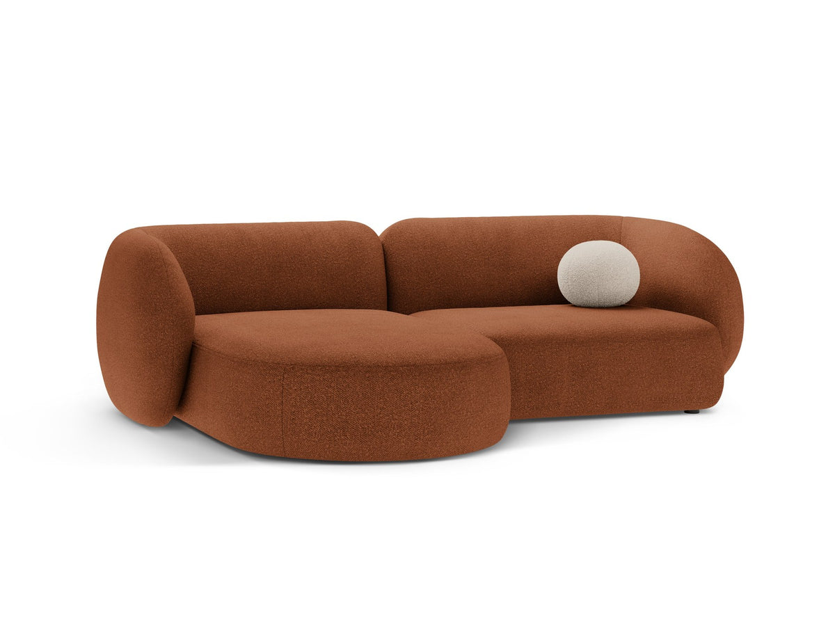 Weisses Ecksofa links Kate von Micadoni mit Baloo-Stoffbezug, schwarzen Kunststoffbeinen und modularem Aufbau, Masse 255x176x76 cm