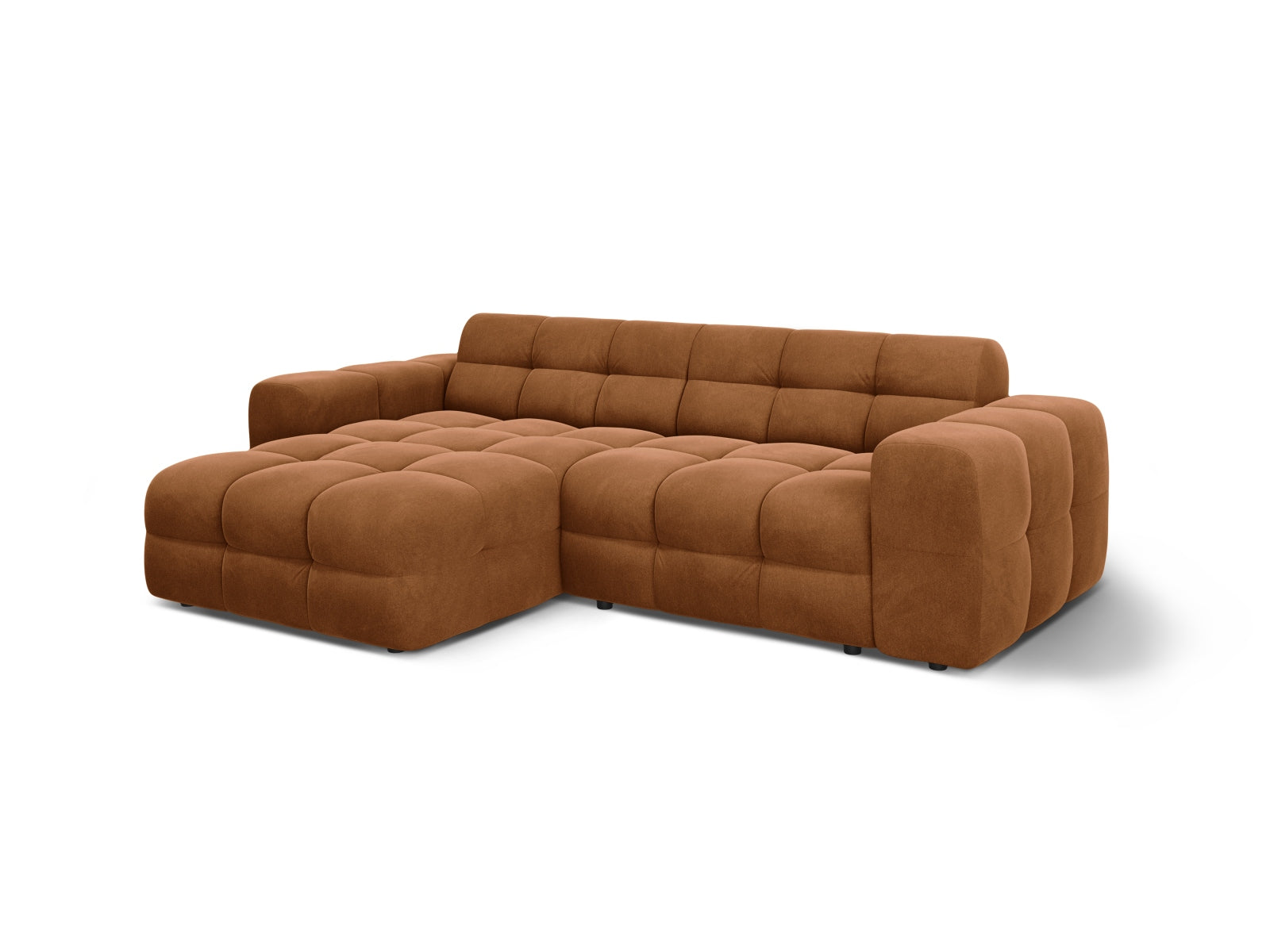 Gemütliches Kendal Velour Ecksofa in warmem Camel, linksseitig, perfekt für moderne Wohnkonzepte und entspannte Abende.