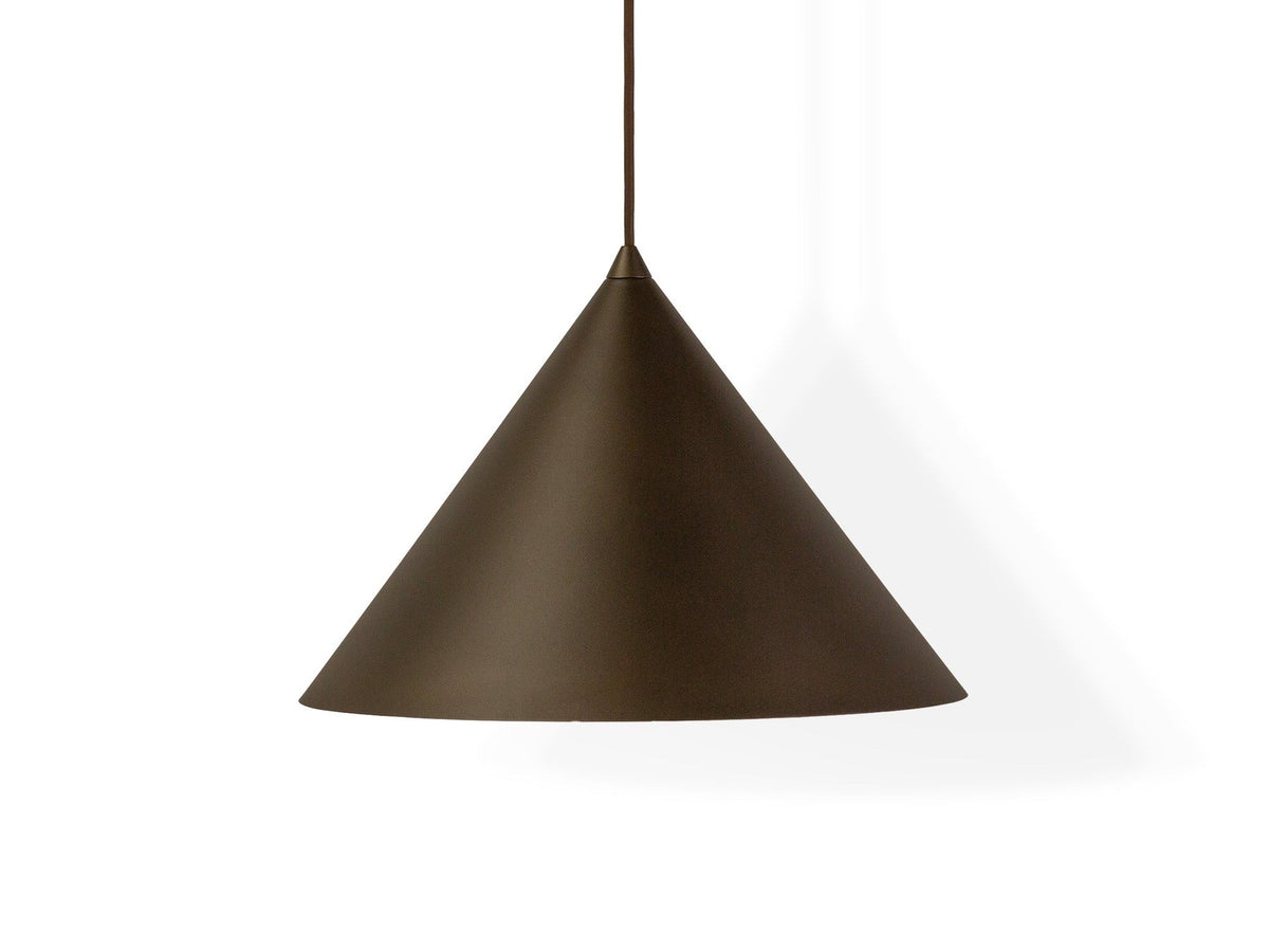 Pendelleuchte Timbo von Micadoni in Ziegel, konischer Schirm aus lackiertem Stahl, Fassung für E27-Leuchtmittel, minimalistisches Design