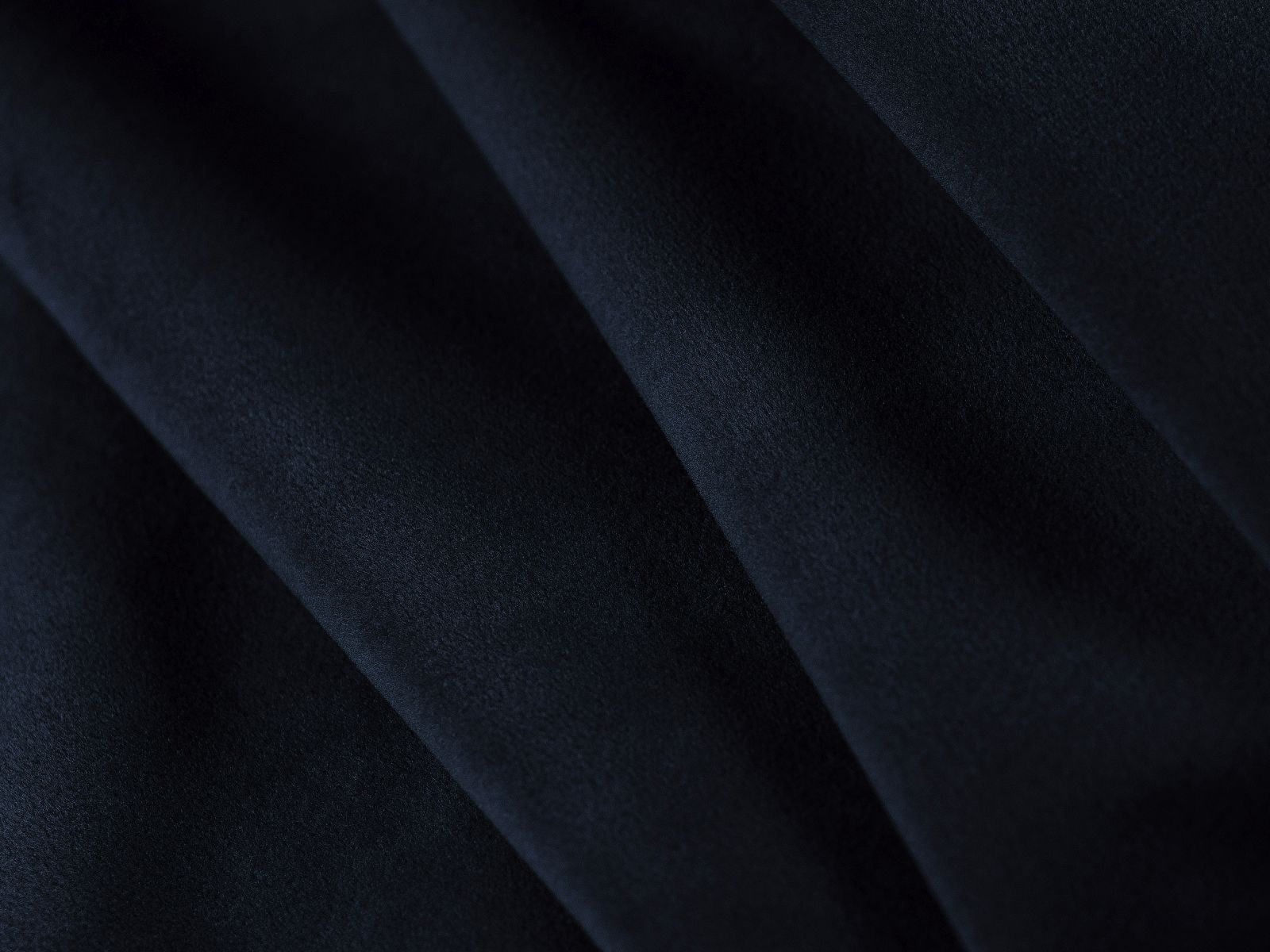 Wunderschönes Kissen Dreamy in Royal Blue von Micadoni, perfekt für einladende Wohnräume und geschmackvolle Dekoration.