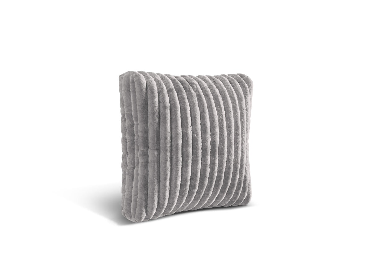 Martina Kissen in Light Grey-Tilia präsentiert im Onlineshop von KAQTU Design AG. Deko Kissen ist von Micadoni
