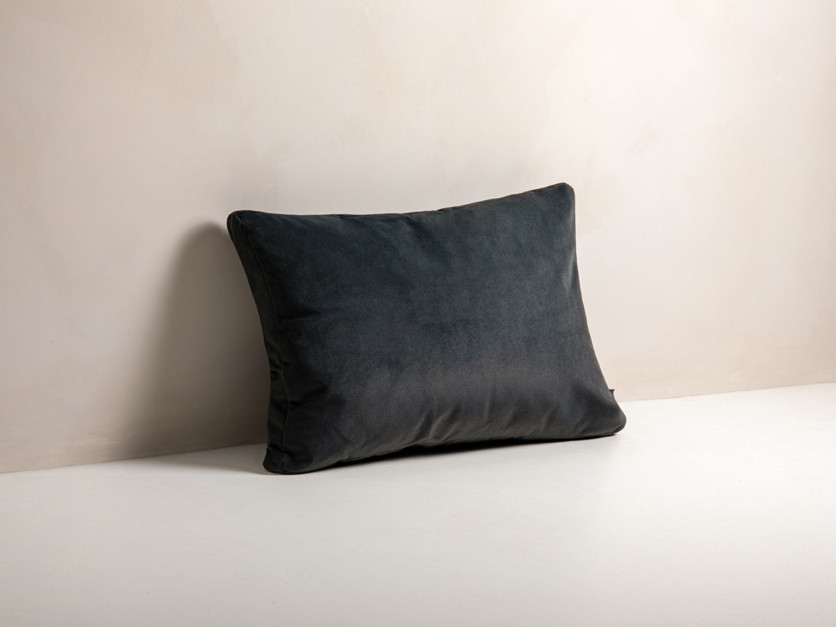 Stripy Velour Pillow in Dark Grey-Matt Velvet präsentiert im Onlineshop von KAQTU Design AG. Deko Kissen ist von Micadoni