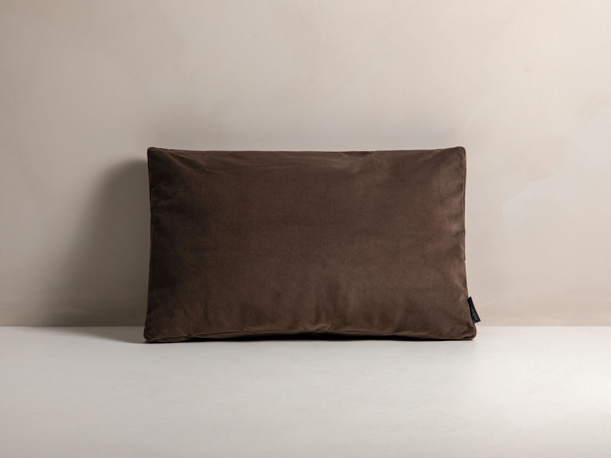 Stripy Velour Pillow in Brown-Matt Velvet präsentiert im Onlineshop von KAQTU Design AG. Deko Kissen ist von Micadoni