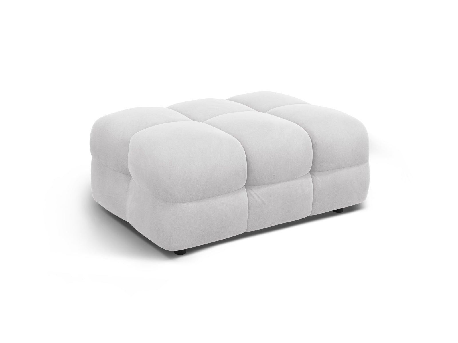 Eleganter Kendal Velour Pouf in sanftem Grau, ideal für stilvolle Wohnräume. Teil der modularen Sofaserie von Micadoni.