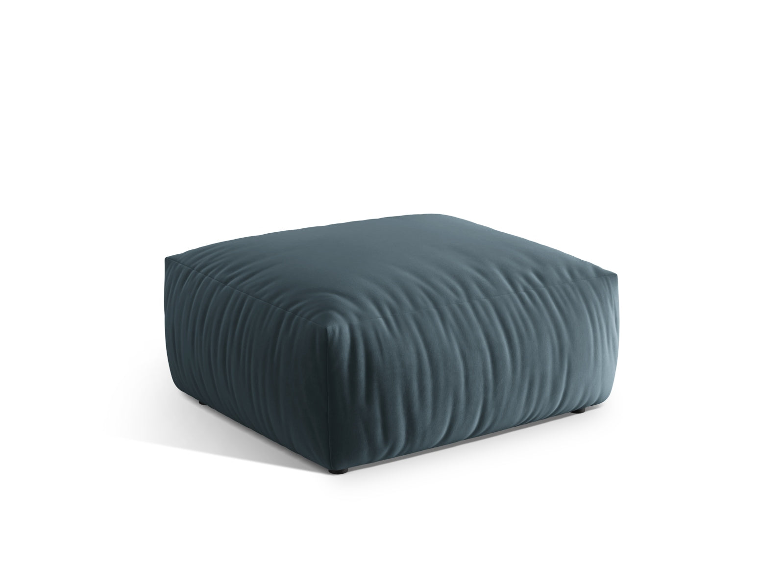 Eleganter Chris Velour Pouf in sanftem Pastellblau, ideal für stilvolle Wohnräume. Teil der modularen Sofaserie von Micadoni.