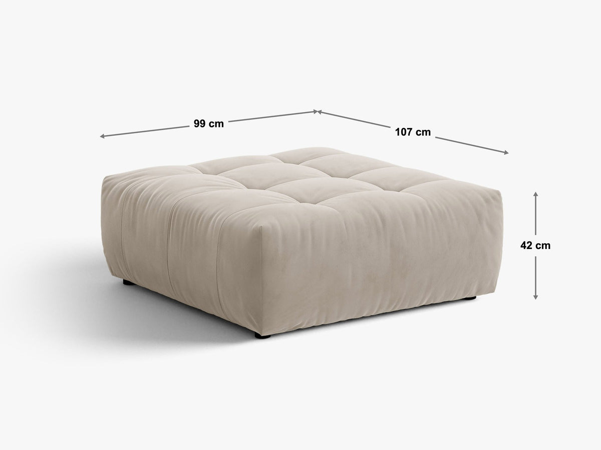 Beiger Sitzpouf Bloom von Micadoni mit rundem Design, Casino-Pearl-Stoffbezug und kurzen Beinen aus Polypropylen, Masse 107x99x42 cm.
