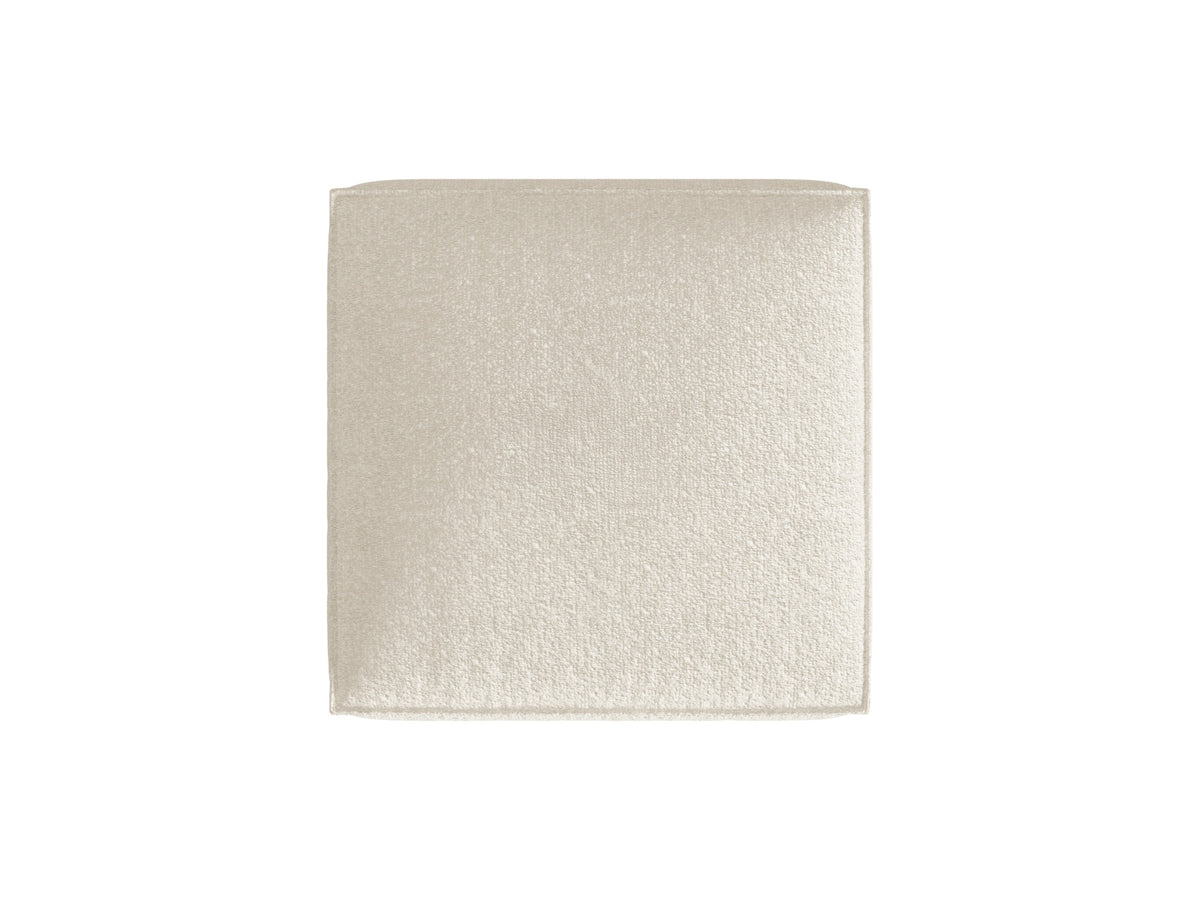 Nuria Boucle Pouf 1 Sitzer in Ivory-Monet präsentiert im Onlineshop von KAQTU Design AG. Modulares Sofa ist von Micadoni