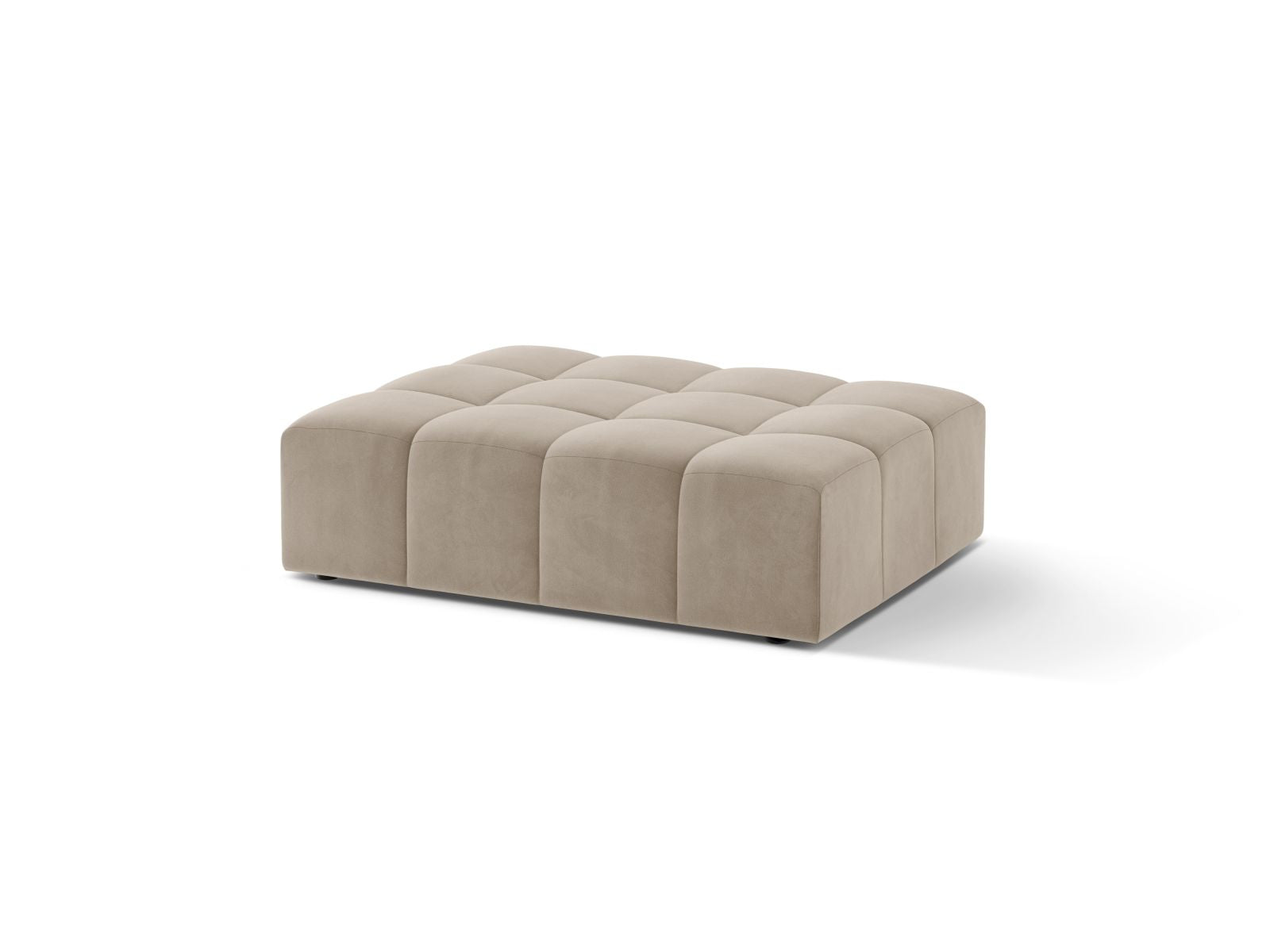 Eleganter 1-Sitzer Pouf Jennifer in stilvollem Dark Beige-Bluvel, ideal für moderne Wohnräume und gemütliche Sitzgelegenheiten.