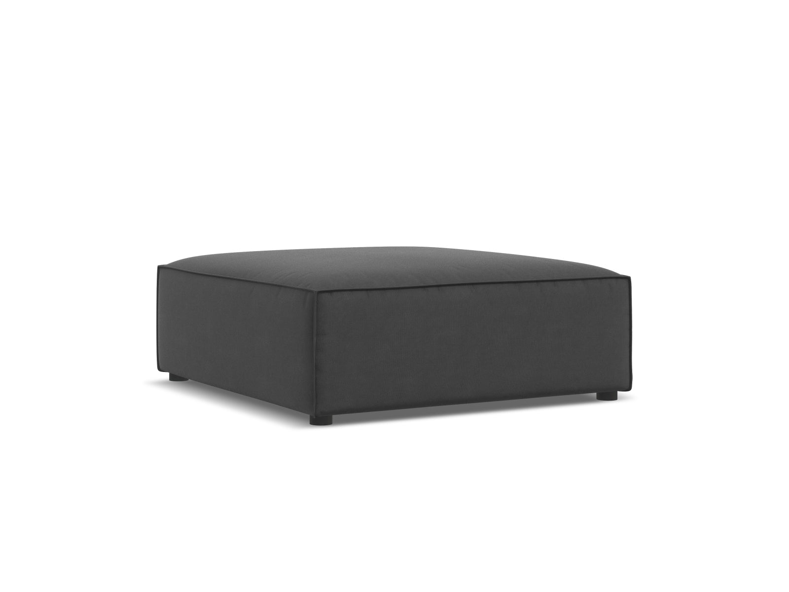 Entdecken Sie den stilvollen Jodie Velour Pouf 1 Sitz von Micadoni – ein elegantes Möbelstück für Komfort und vielseitige Nutzung in jedem Raum.