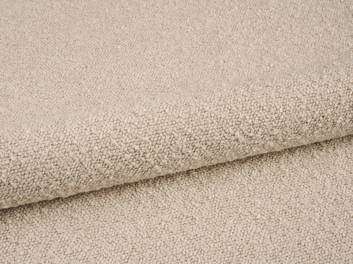 Weisser Pouf Dia von Micadoni mit strukturiertem Bouclé-Stoff, quadratischer Form und niedrigen Beinen aus Polypropylen.
