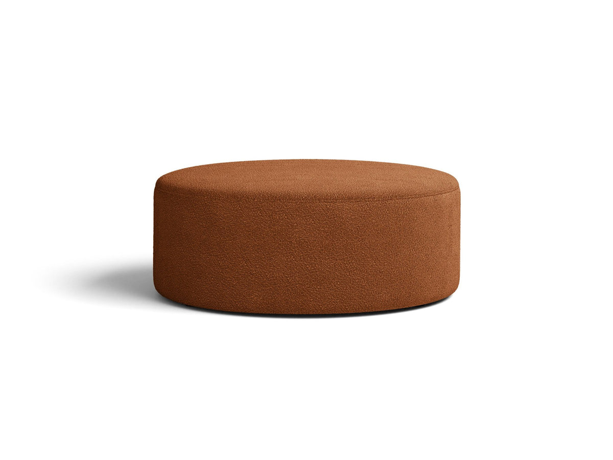 Weisser Pouf Dia von Micadoni mit strukturiertem Bouclé-Stoff, quadratischer Form und niedrigen Beinen aus Polypropylen.