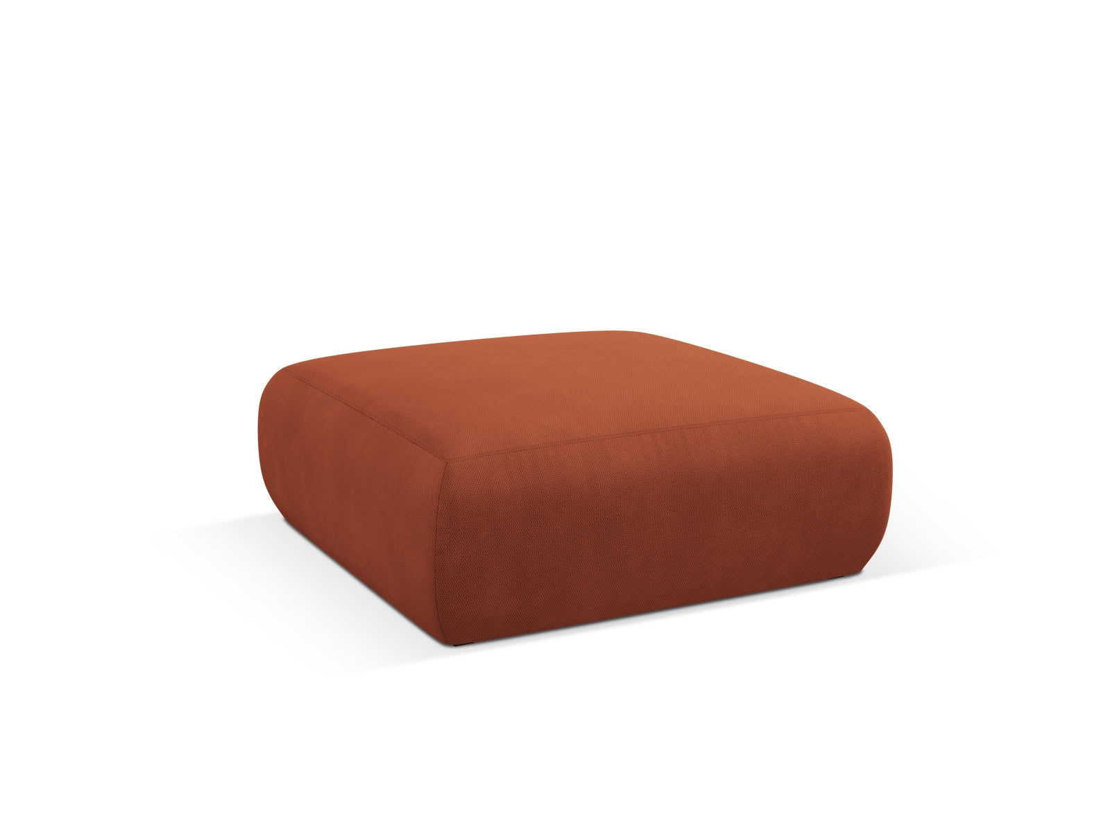 Modischer Molino Pouf in lebhaftem Orange, ideal für gemütliche Sitzplätze und moderne Wohnräume. Hochwertige Verarbeitung von Micadoni.