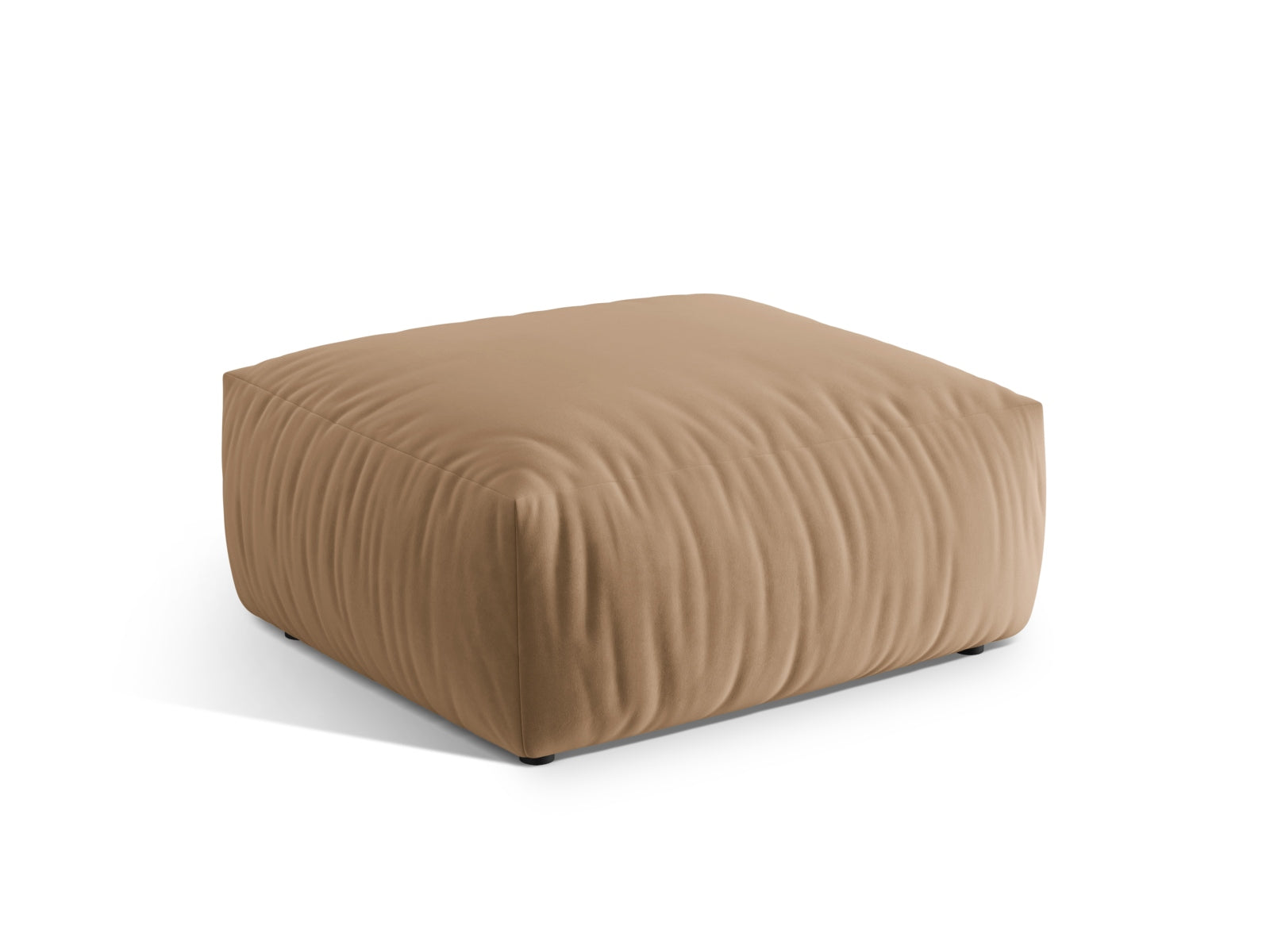 Eleganter Chris Velour Pouf 1 Sitzer in Sand-Casino, ideal für stilvolle Wohnräume. Teil der flexiblen Sofakollektion von Micadoni.