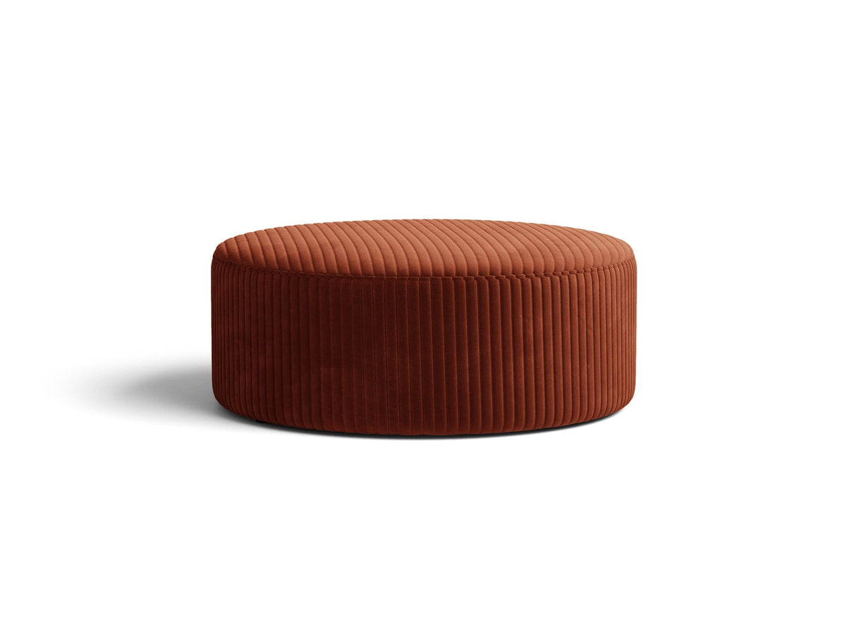 Weisser Pouf Dia von Micadoni mit strukturiertem Bouclé-Stoff, quadratischer Form und niedrigen Beinen aus Polypropylen.