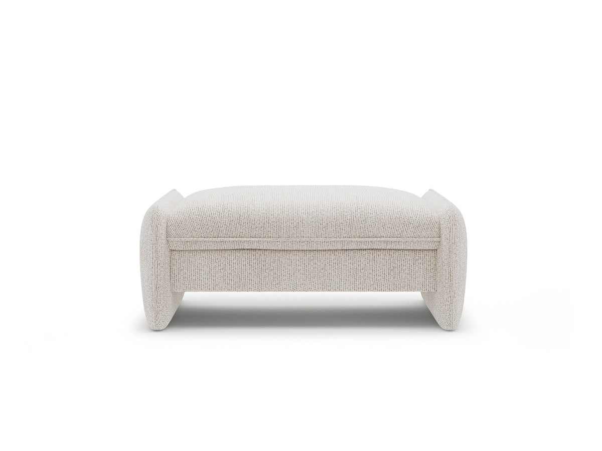 Kobaltblauer Pouf Georgia von Micadoni mit Samtvelours-Bezug, quaderförmige Form, kurze Kunststoffbeine, Masse 115x70x43 cm.