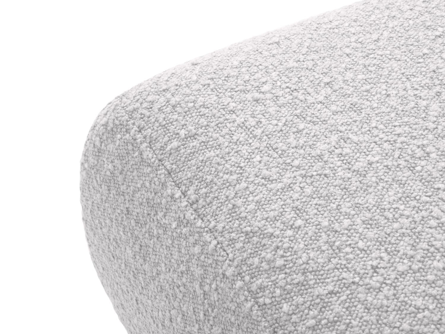 Eleganter Molino Boucle Pouf in sanftem Grau, perfekt für gemütliche Sitzgelegenheiten und als stilvolles Wohnaccessoire.