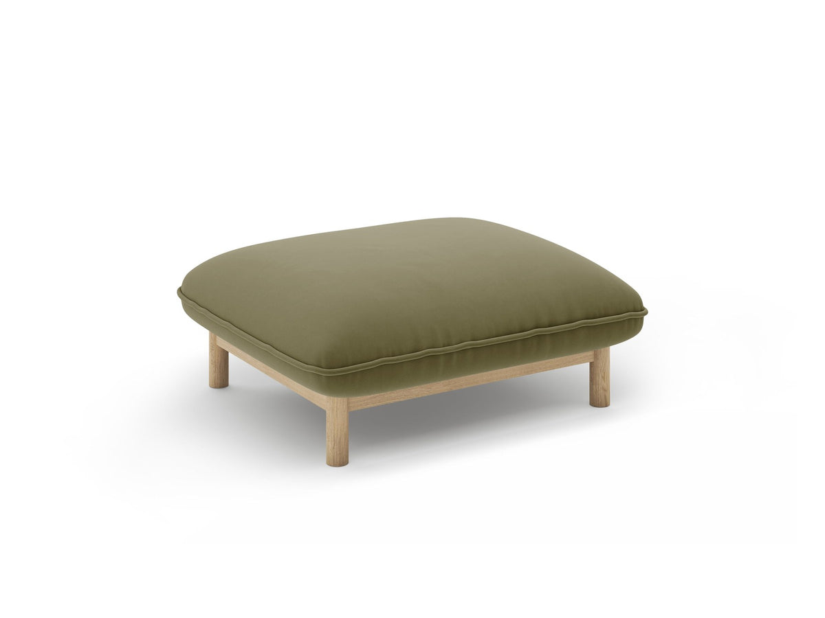 Runder Pouf Ada in Mandel beige mit Casino-Veloursbezug und sichtbaren Holzbeinen, Sitzhöhe 44 cm, hergestellt von Micadoni.