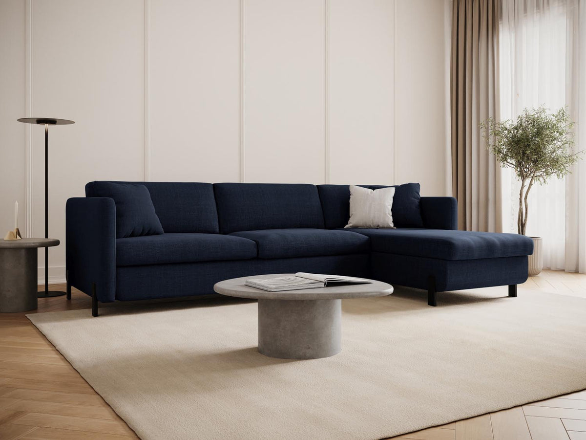 Gloria Ecksofa rechts mit Schlaffunktion und Stauraum 5 Sitzer in Blue-Bjorn präsentiert im Onlineshop von KAQTU Design AG. Bettsofa rechts ist von Micadoni
