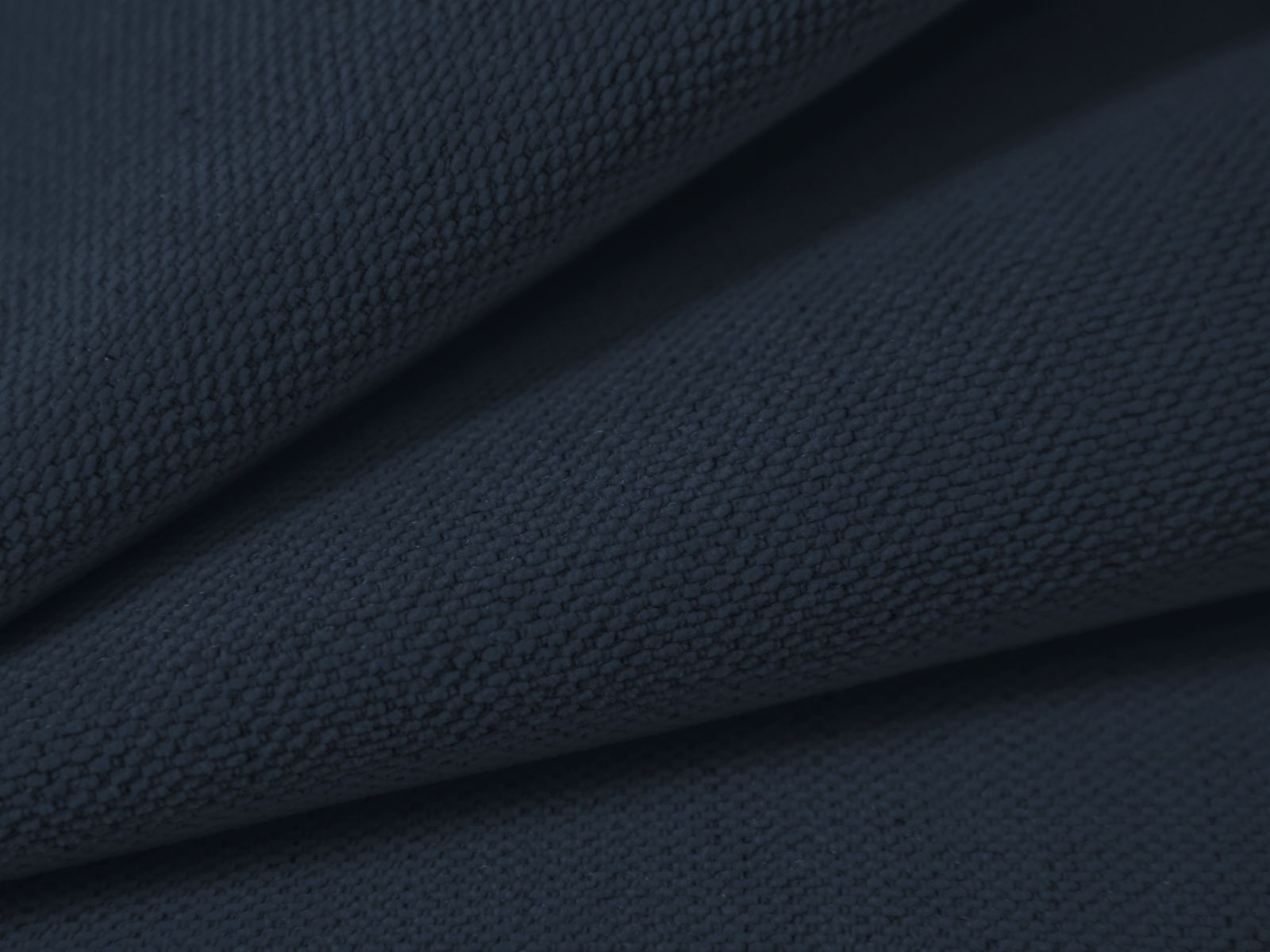 Elegantes 3-Sitzer Ecksofa Victor in Royal Blue, perfekt für stilvolle Wohnräume, mit komfortabler Schlaffunktion und integriertem Stauraum.