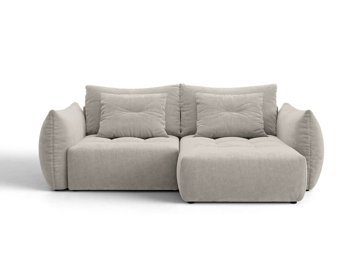 Ecksofa Bloom mit Schlaffunktion von Micadoni in Sand, Bettsofa rechts mit Casino-Veloursbezug und schwarzen Kunststoffbeinen.