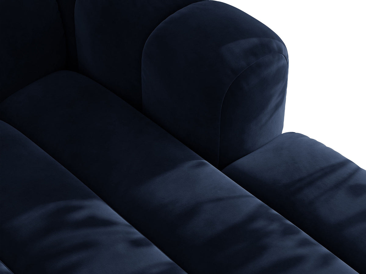 Beiges Ecksofa Lupine von Micadoni mit rechter Ausrichtung, Stoffbezug Eden Pearl, schwarzen Kunststoffbeinen und integriertem Bettkasten.